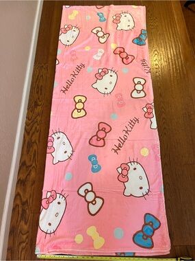 Hello‎ Kitty Pink Plush Blanket with Colorful Bows